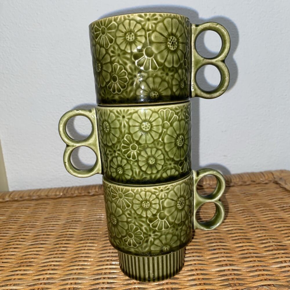 MCM Avocado Green Murukami Style Daisy Stackable Mugs Set Of 3 Japan Made VNTG